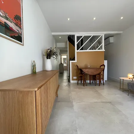 Holiday home Maison Du Canal Avec Cour Privee Carcassonne