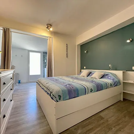 Holiday home Maison Du Canal Avec Cour Privee *