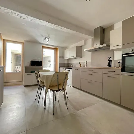 Maison Du Canal Avec Cour Privee Holiday home Carcassonne