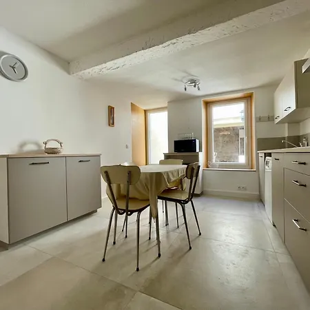 Holiday home Maison Du Canal Avec Cour Privee *