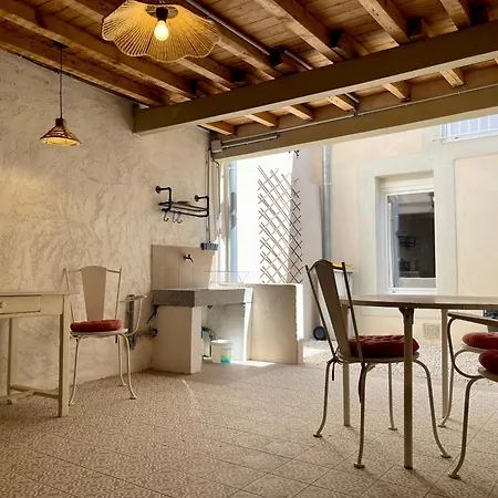 Maison Du Canal Avec Cour Privee *