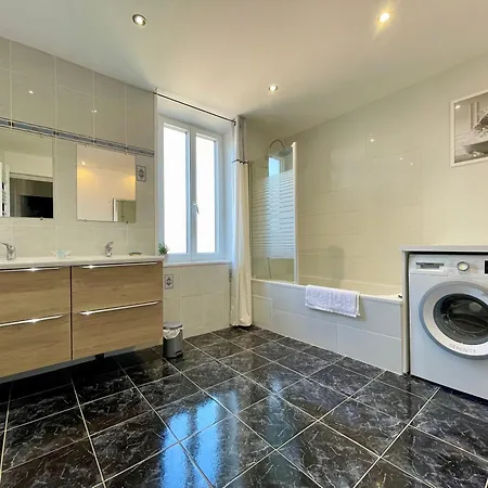 Maison Du Canal Avec Cour Privee