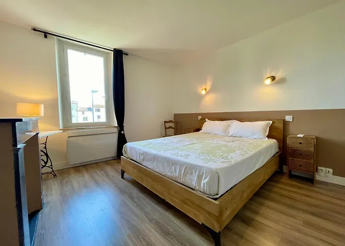 Maison Du Canal Avec Cour Privee